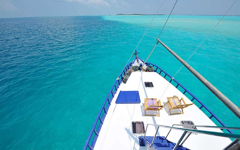 maldivas en barco